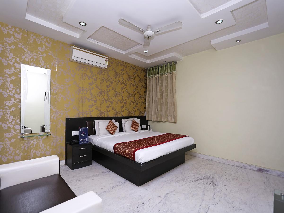 Star Hotel Agra  Bagian luar foto