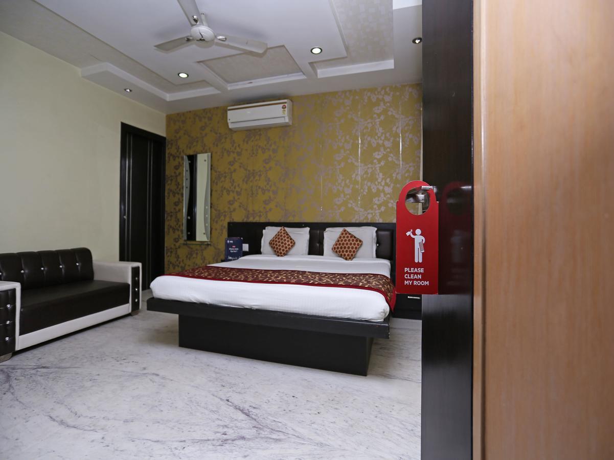 Star Hotel Agra  Bagian luar foto