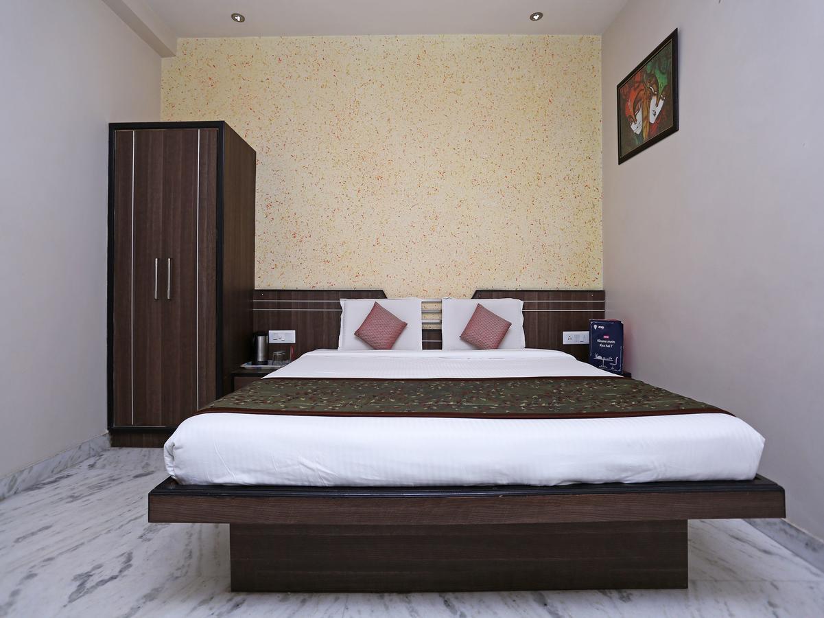 Star Hotel Agra  Bagian luar foto