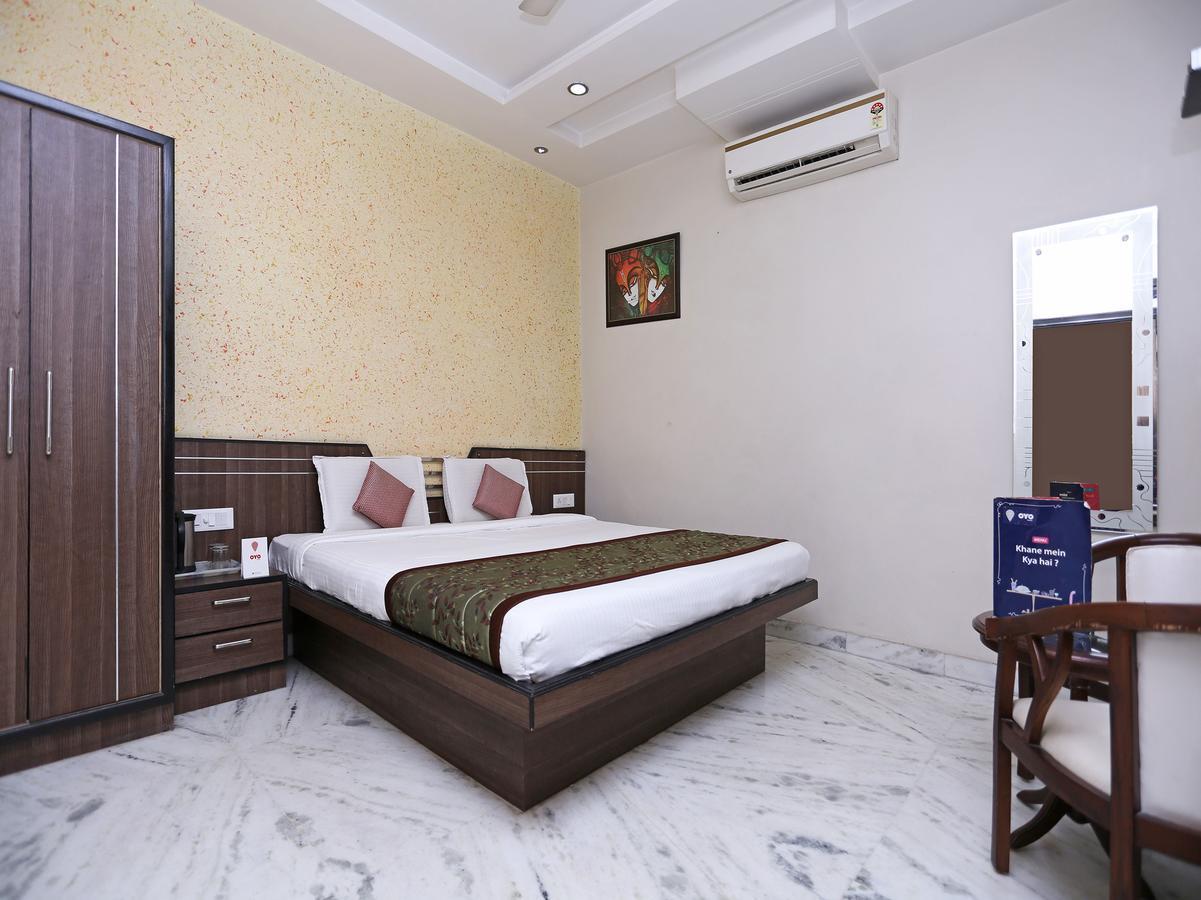 Star Hotel Agra  Bagian luar foto