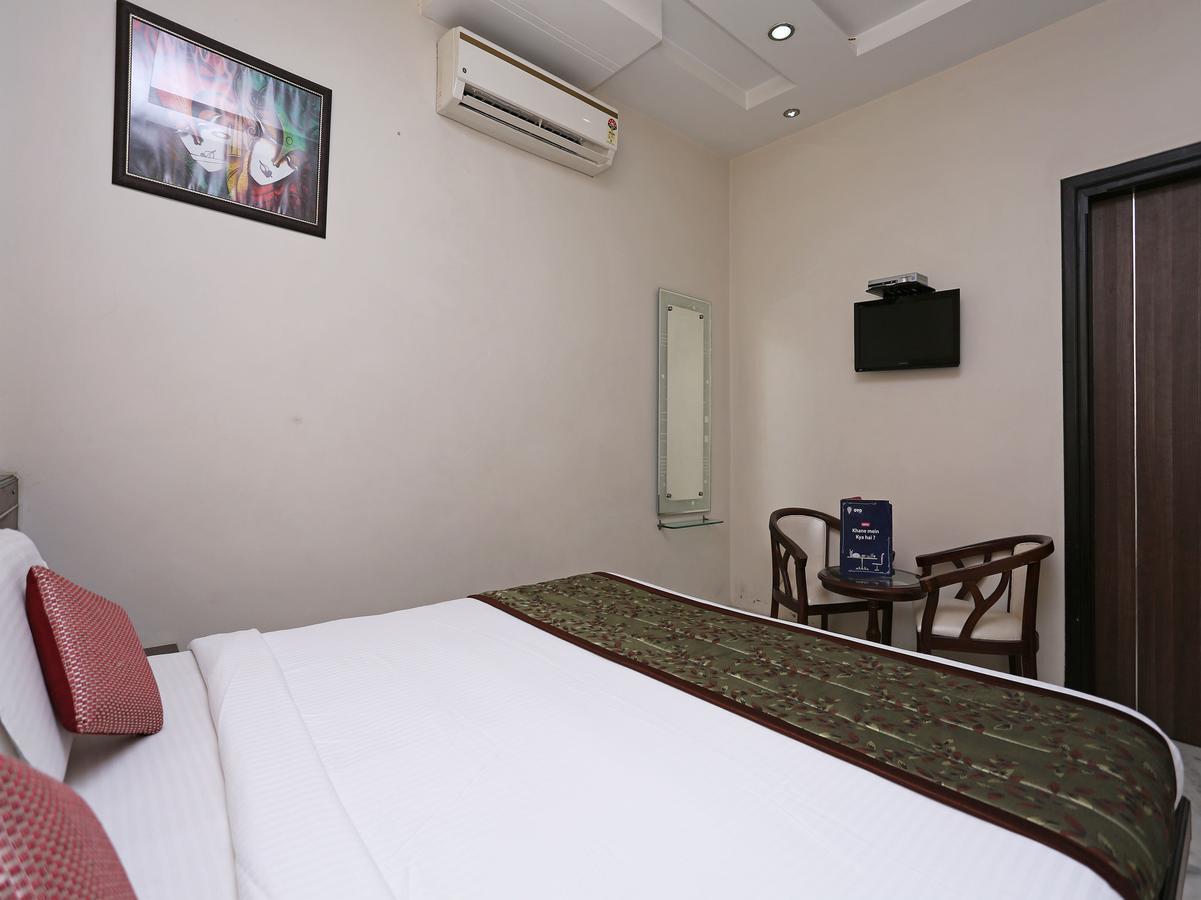 Star Hotel Agra  Bagian luar foto