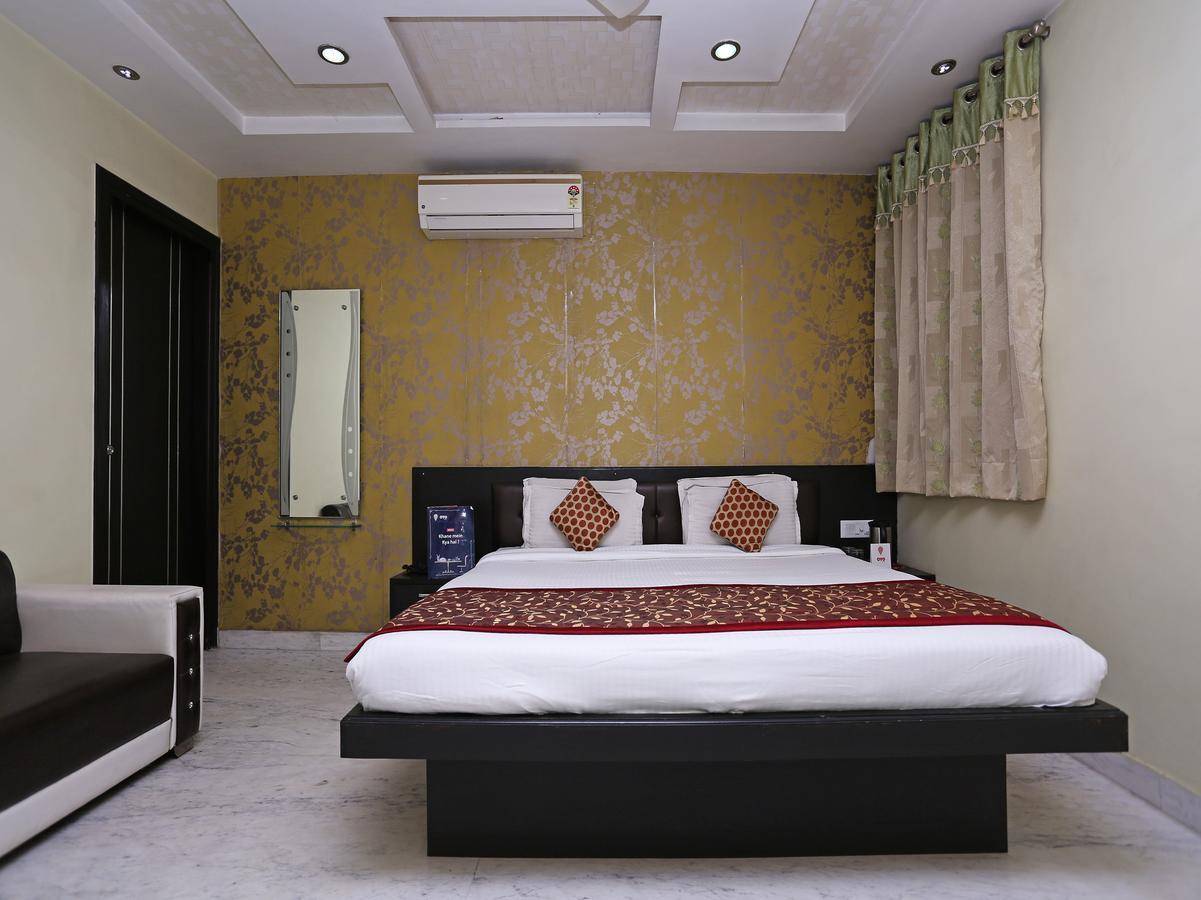 Star Hotel Agra  Bagian luar foto