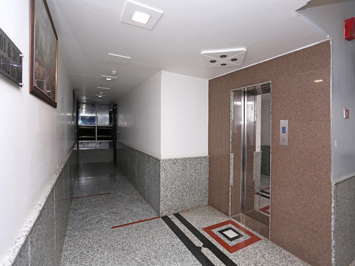 Star Hotel Agra  Bagian luar foto
