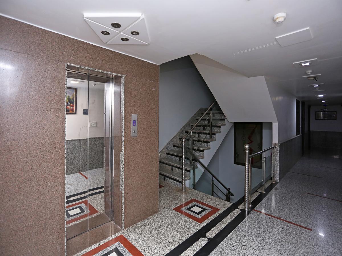 Star Hotel Agra  Bagian luar foto